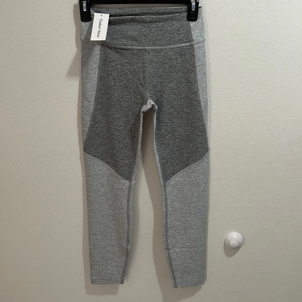 NWT Outdoor Voices Grey Dove/Ash Warmup 3/4 Leggings XS